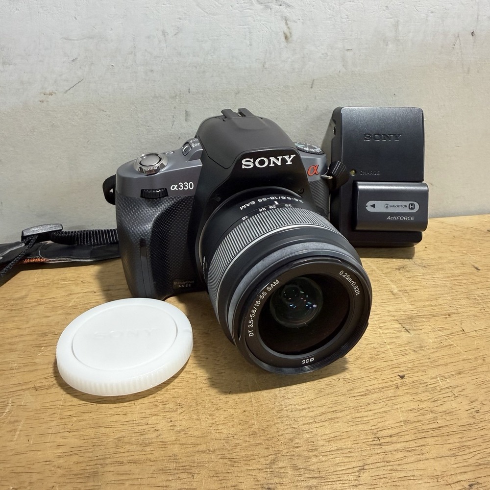 Sony Alpha A330 Camera 10.2MP Digital SLR DSLR W/18-55mm Lens Charger Bat Tested